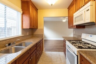 1460 Gaviota Ave in Long Beach, CA - Building Photo - Building Photo