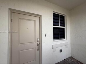 2878 SE 25th Ter in Homestead, FL - Building Photo - Building Photo