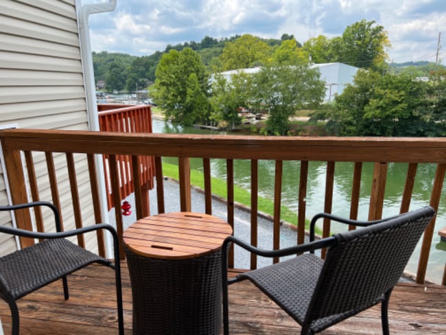516 Lakeside Dock Dr, Unit 9 in Kingsport, TN - Building Photo - Building Photo