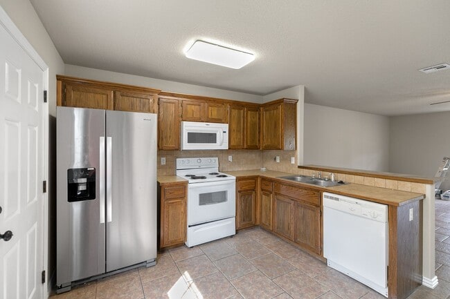 703 W Garland St in Siloam Springs, AR - Building Photo - Building Photo