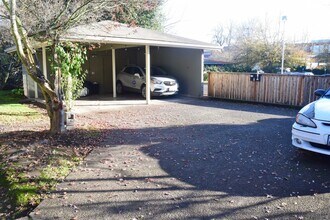 2960-2964 NW Johnson Ave in Corvallis, OR - Building Photo - Building Photo