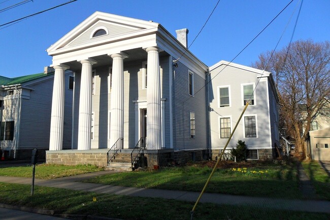 210 N Geneva St, Unit 3, Unit 3