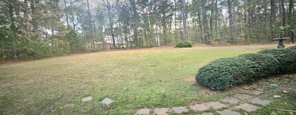 6635 Ashebrooke Dr in Douglasville, GA - Building Photo - Building Photo
