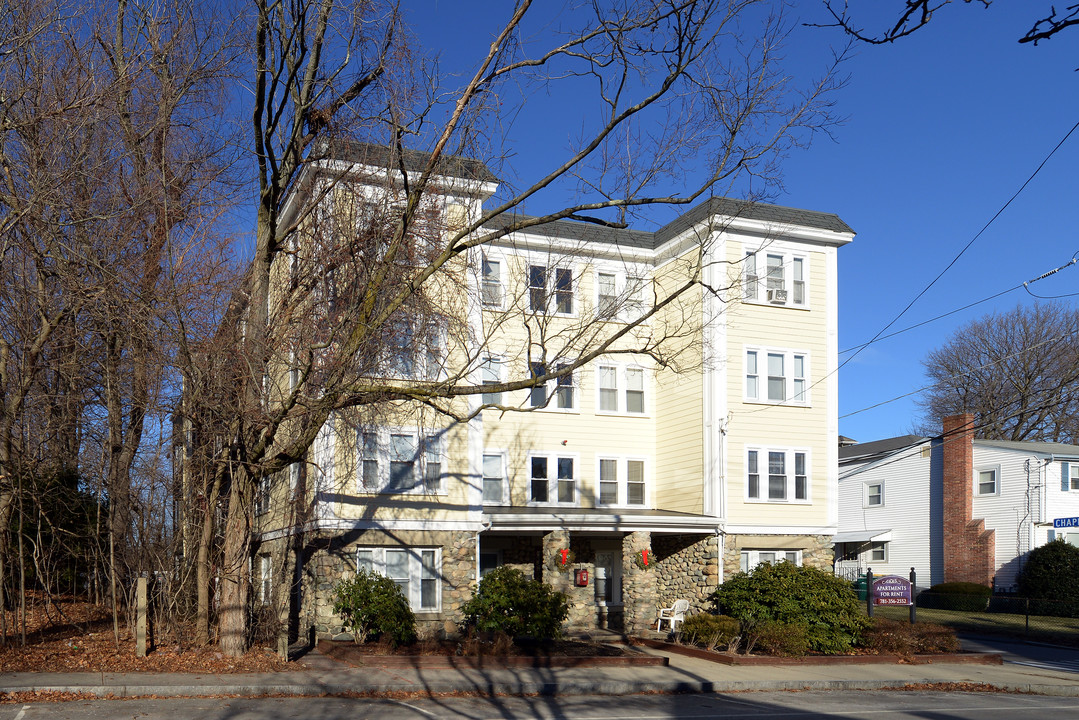 47 Chapel St in Norwood, MA - Foto de edificio