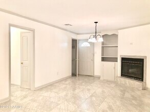 113 Charlene Dr in Lafayette, LA - Building Photo - Building Photo