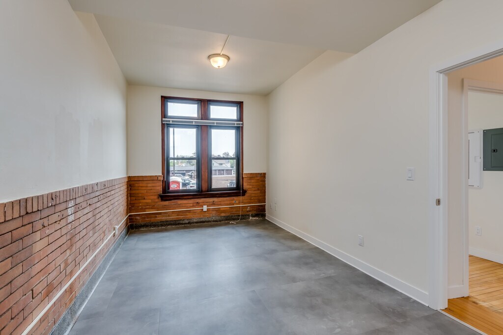 Smith School Lofts Apartments in Oshkosh, WI