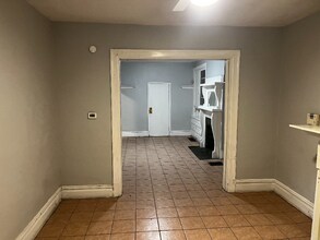 7138 Race St in Pittsburgh, PA - Foto de edificio - Building Photo