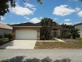 11082 Lakeland Cir in Ft. Myers, FL - Building Photo