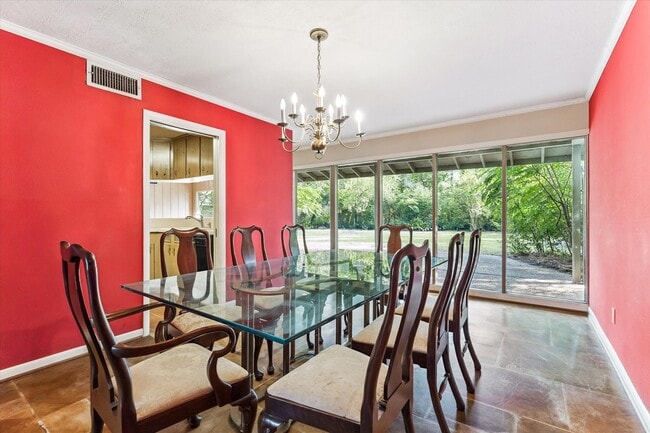 property at 1031 Ridgeley Dr