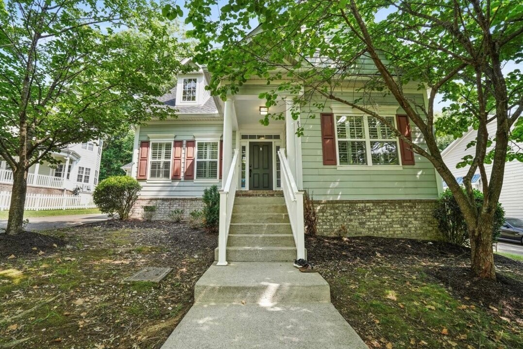 8344 Saint Danasus Dr in Nashville, TN - Foto de edificio