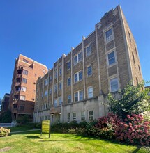 Boulevard View in Cleveland Heights, OH - Foto de edificio - Building Photo