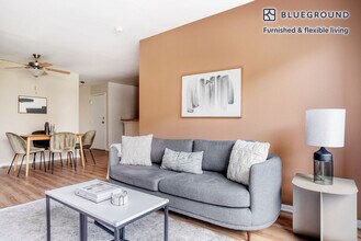 12427 W Jefferson Blvd, Unit FL2-ID1065 in Los Angeles, CA - Building Photo - Building Photo