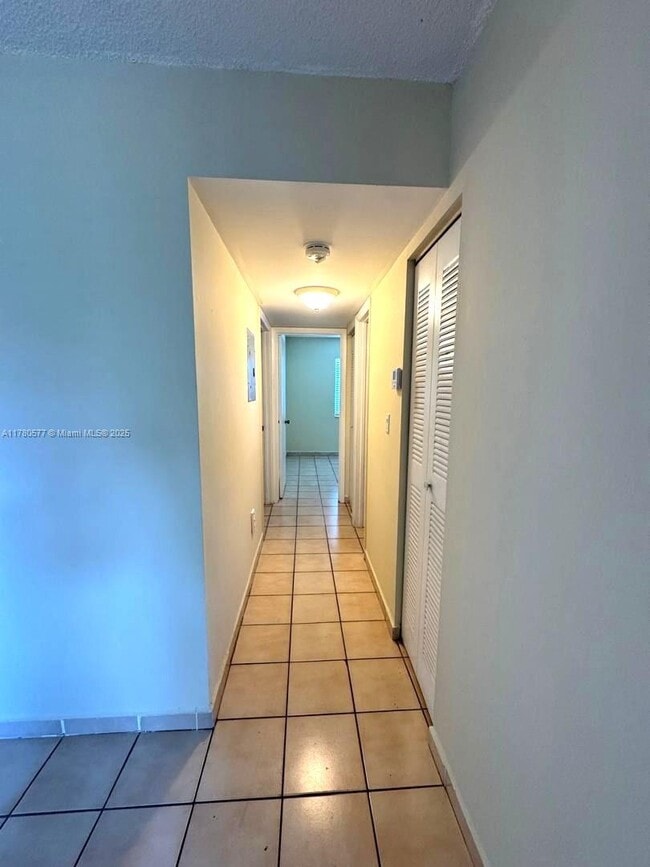 7283 W 24th Ave in Hialeah, FL - Building Photo - Building Photo