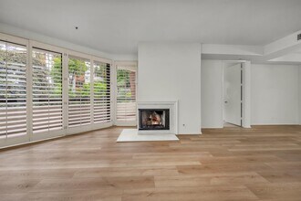 2131 Century Park Ln, Unit 116 in Los Angeles, CA - Building Photo - Building Photo