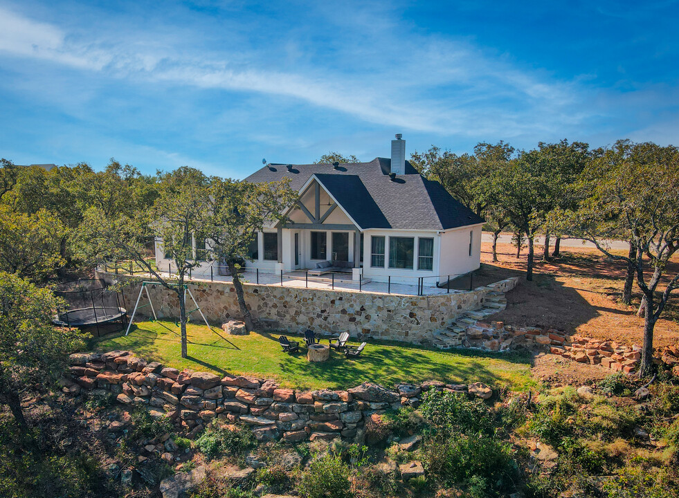 440 Valley Vista in Gordon, TX - Building Photo