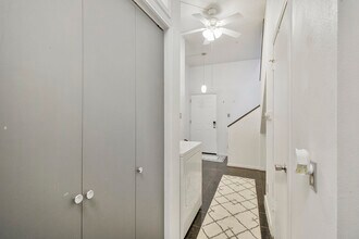 7017 Jefferson Ridge Dr, Unit Private Guest House #1 in Converse, TX - Building Photo - Building Photo