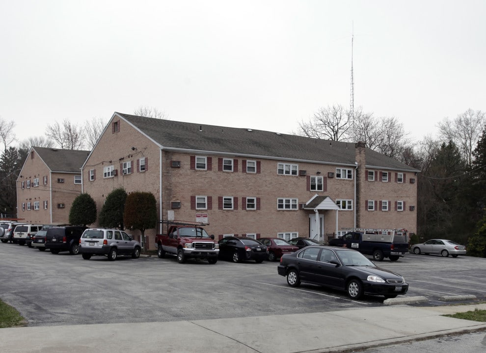 West Chester Apartments in Broomall, PA - Building Photo