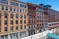 The Broadway in Milwaukee, WI - Foto de edificio - Building Photo