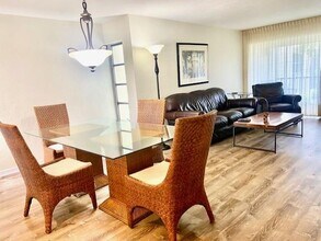 4417 Spanker Ct in Ft. Myers, FL - Foto de edificio - Building Photo