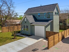 4525 S 3rd St in Austin, TX - Building Photo