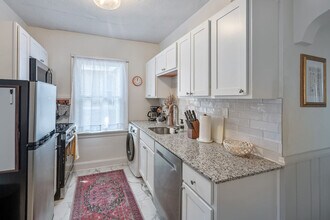 6423 Kennedy Ave in Cincinnati, OH - Foto de edificio - Building Photo