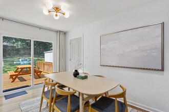 3191 Bluebird Ln in Decatur, GA - Foto de edificio - Building Photo