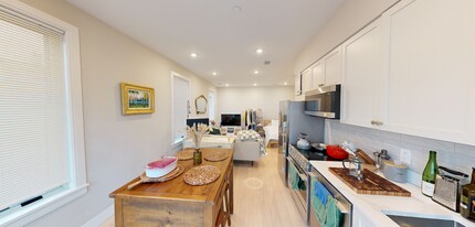 205 Green St, Unit 4 in Boston, MA - Foto de edificio - Building Photo