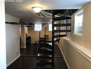 19 Royal St, Unit 1 in Boston, MA - Foto de edificio - Building Photo