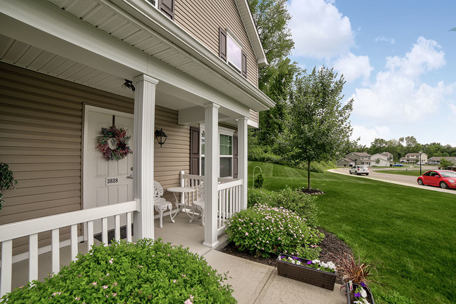 Quaker Meadows in Hermitage, PA - Foto de edificio - Building Photo