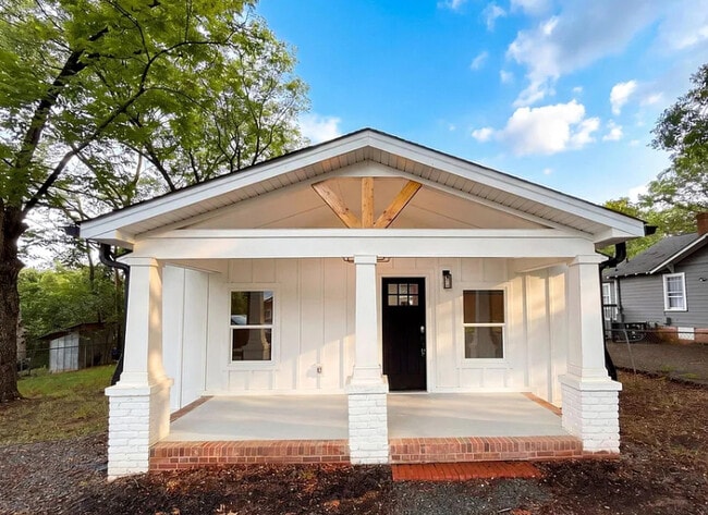 property at 1013 Elm St