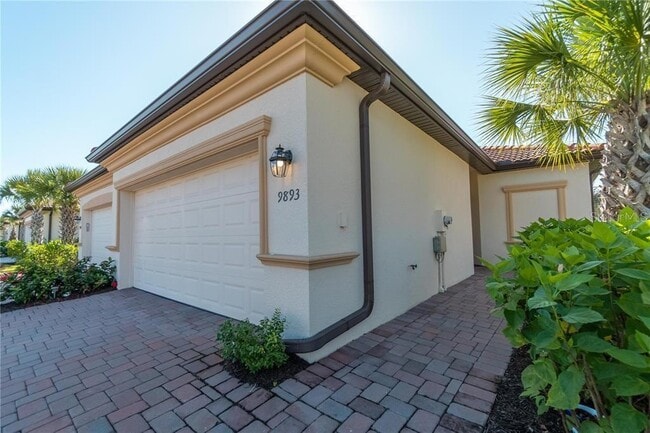 9893 Haze Dr in Venice, FL - Building Photo - Building Photo