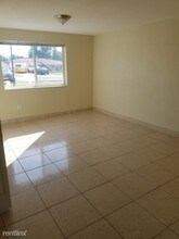 7421 Venetian St in Miramar, FL - Building Photo - Building Photo