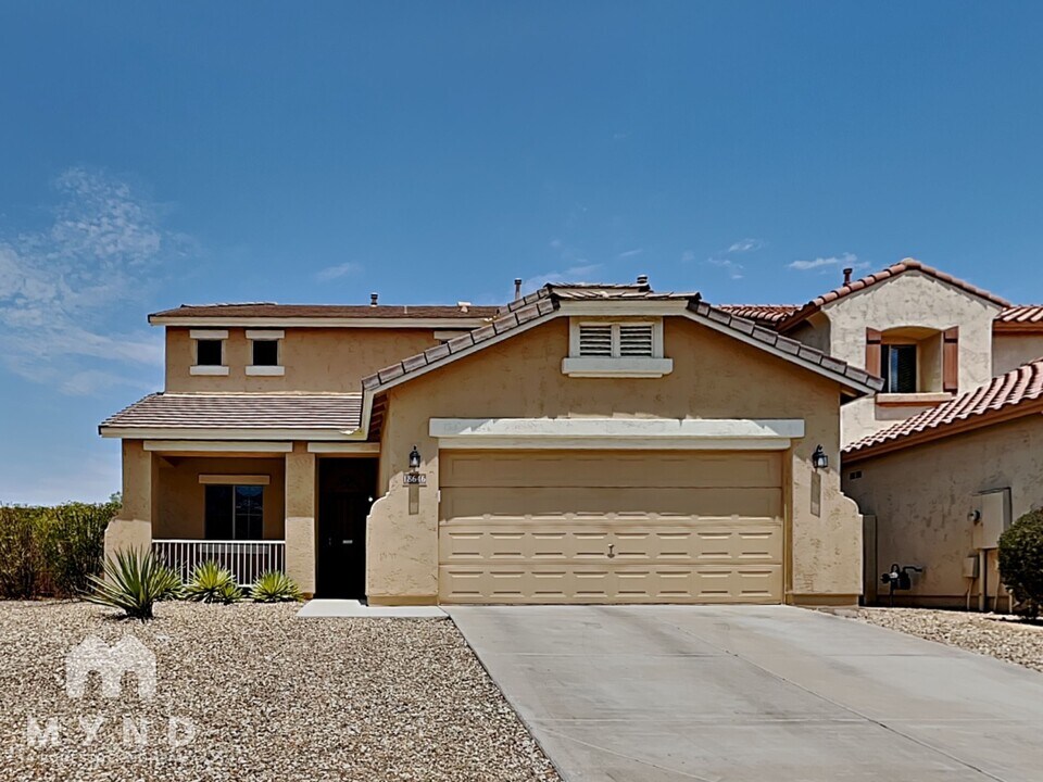 18646 W Mission Ln in Waddell, AZ - Building Photo