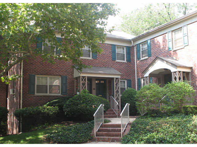 Scotland Gardens in Orange, NJ - Foto de edificio - Building Photo