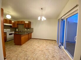 16199 Flagstaff Ct S in Rosemount, MN - Building Photo