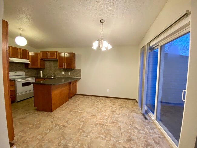 property at 16199 Flagstaff Ct S