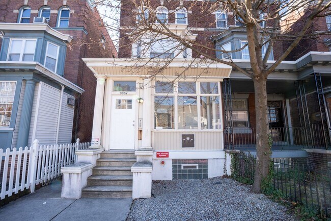 5004 Spruce St in Philadelphia, PA - Building Photo - Building Photo