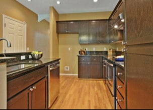 20685 SW Ravenswood St in Beaverton, OR - Foto de edificio - Building Photo