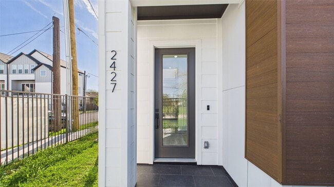 2417 Harrington St in Houston, TX - Building Photo - Building Photo
