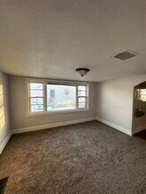 305 S Western Ave in Sioux Falls, SD - Foto de edificio - Building Photo