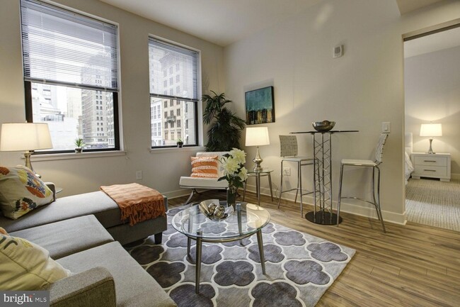 42 S 15th St, Unit 1B-1506 in Philadelphia, PA - Building Photo - Building Photo