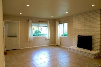 4813 CA-27 in Los Angeles, CA - Building Photo - Building Photo