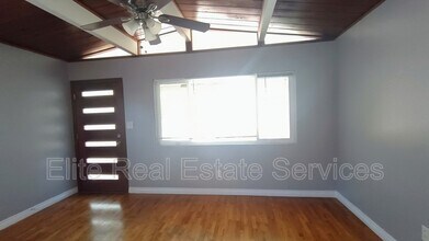 5138 Savannah St in San Diego, CA - Building Photo - Building Photo