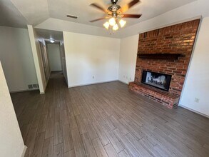 2106 84th St in Lubbock, TX - Building Photo - Building Photo