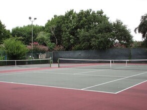 10053 Westpark Dr in Houston, TX - Building Photo - Building Photo