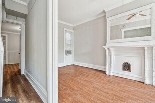 2227 Page St in Philadelphia, PA - Building Photo