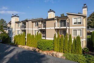 Totem Creek Apartments in Kirkland, WA - Building Photo