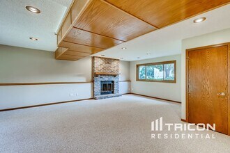 12015 60th Pl N in Minneapolis, MN - Building Photo - Building Photo