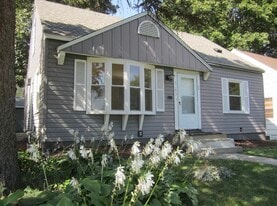 5105 Vincent Ave N in Minneapolis, MN - Building Photo