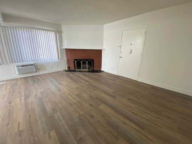 5230 Vesper Ave in Los Angeles, CA - Building Photo - Building Photo